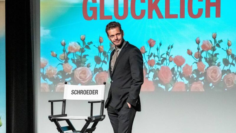 Auftritt in Kaarst: Florian Schroeder serviert Parodien und Pointen