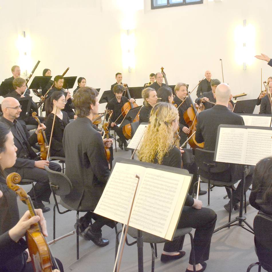 Deutsche Kammerakademie Neuss am Rhein: Ein fernes Licht der Hoffnung zum Saisonfinale