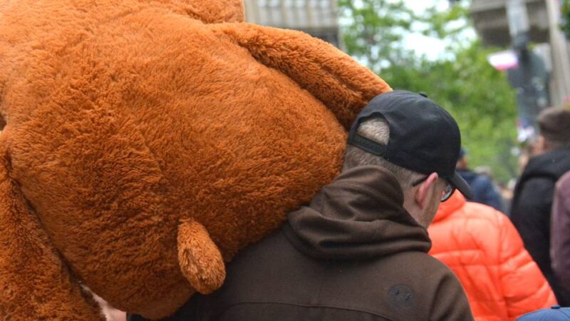 Event für Schnäppchenjäger : Tausende beim großen City-Trödel in der Neusser Innenstadt
