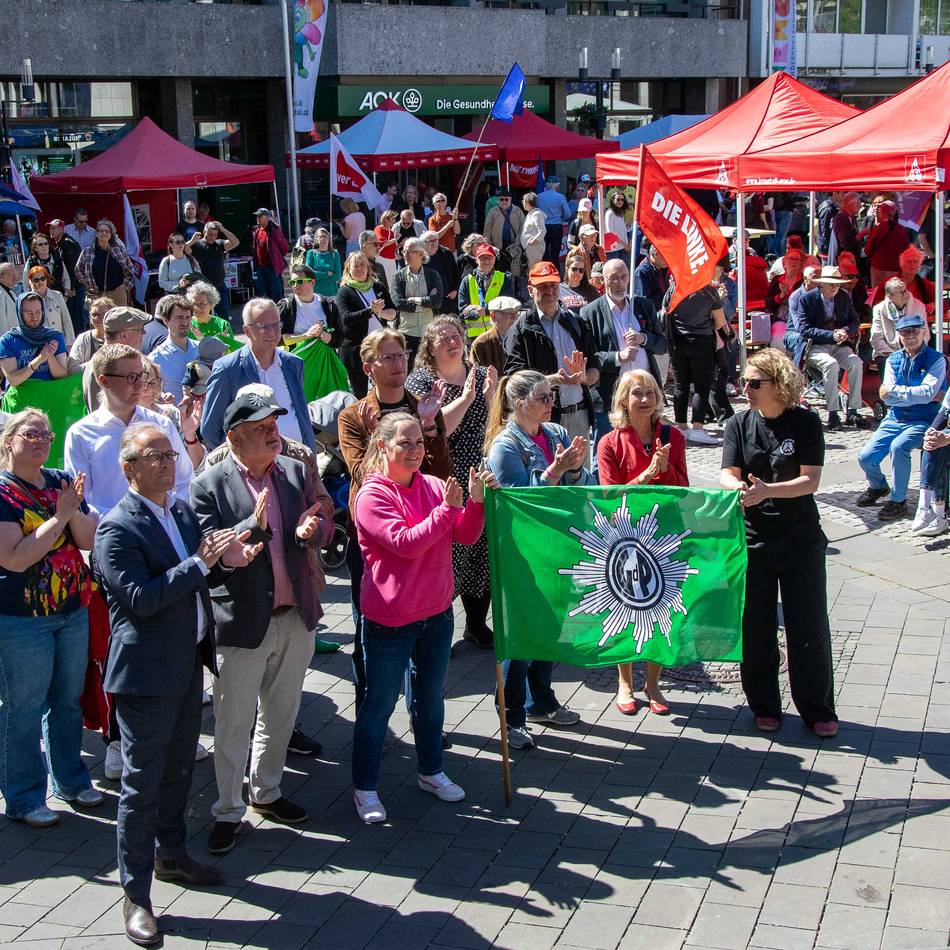 DGB in Neuss: Demo und Kundgebung zum Tag der Arbeit