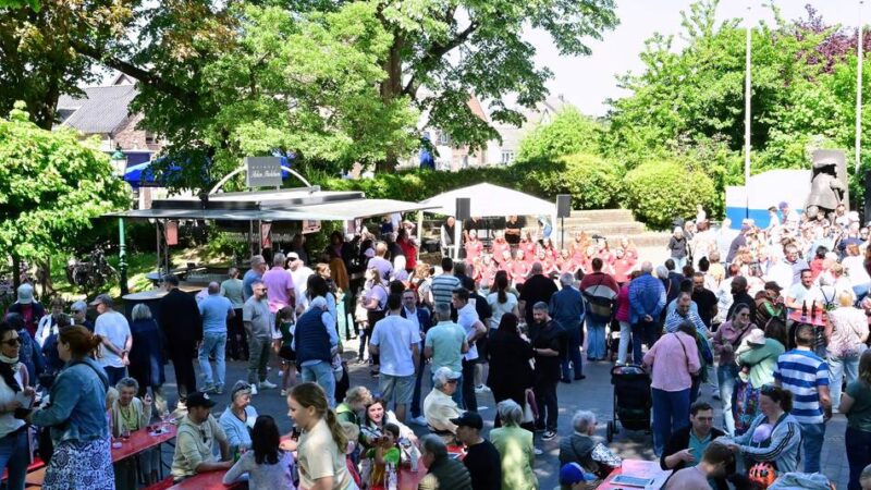 Tourismus in Dormagen: Saisonstart in Zons zieht viele Besucher an