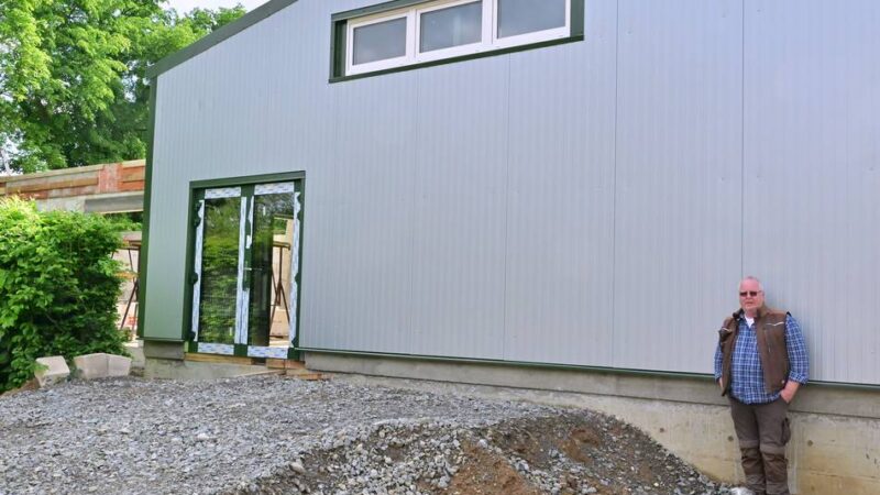 Eselpark Zons wächst weiter: „Die Halle für alle“, eine Kindertagespflege und ein Café