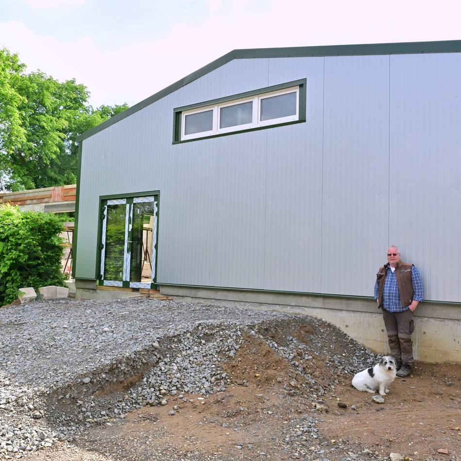 Eselpark Zons wächst weiter: „Die Halle für alle“, eine Kindertagespflege und ein Café