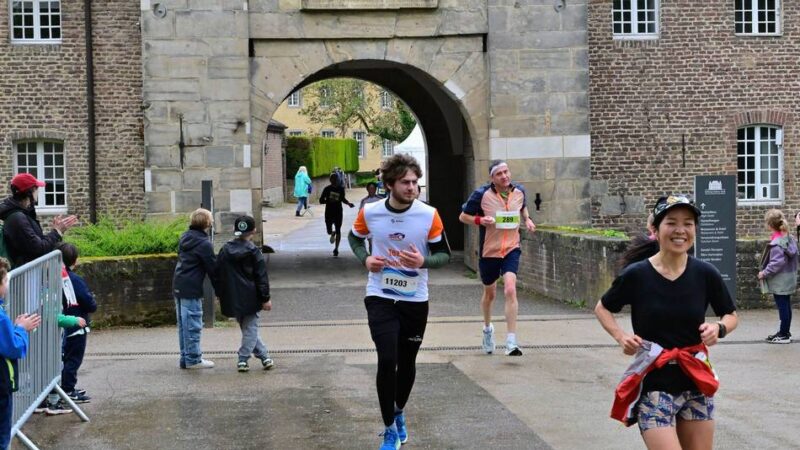 Malerische Strecken durch den Park: Charity-Lauf um Schloss Dyck mit über 700 Teilnehmern