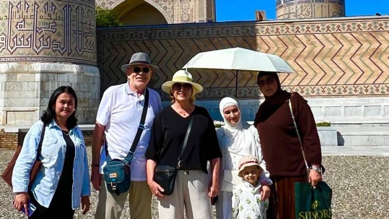Vorbereitung auf Deutschprüfung: Warum ein Neusser in Usbekistan unterrichtet
