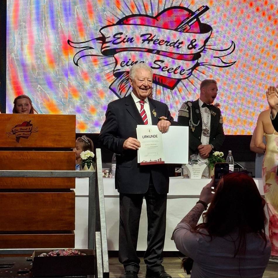 Sommerbrauchtum in Düsseldorf: 70 Jahre Treue zum Schützenverein Heerdt