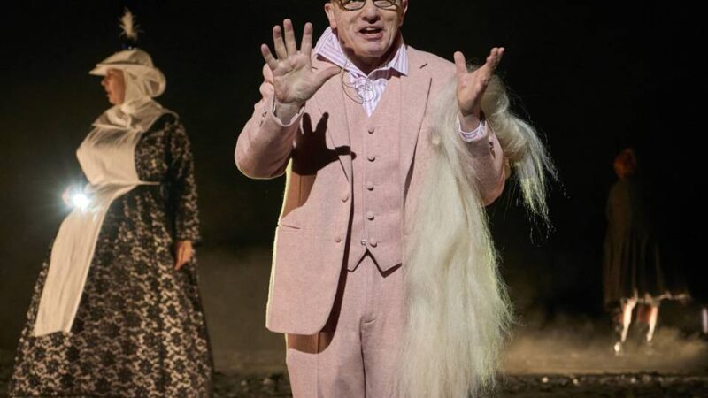Theaterpremiere in Mönchengladbach: Merlin, Artus und der Traum einer besseren Welt