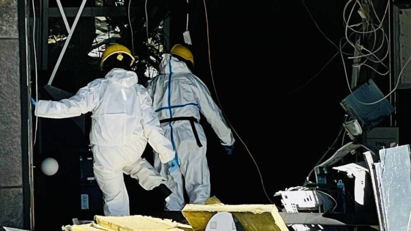 Commerzbank-Filiale in Wermelskirchen: Geldautomat gesprengt – Täter flüchten auf Roller