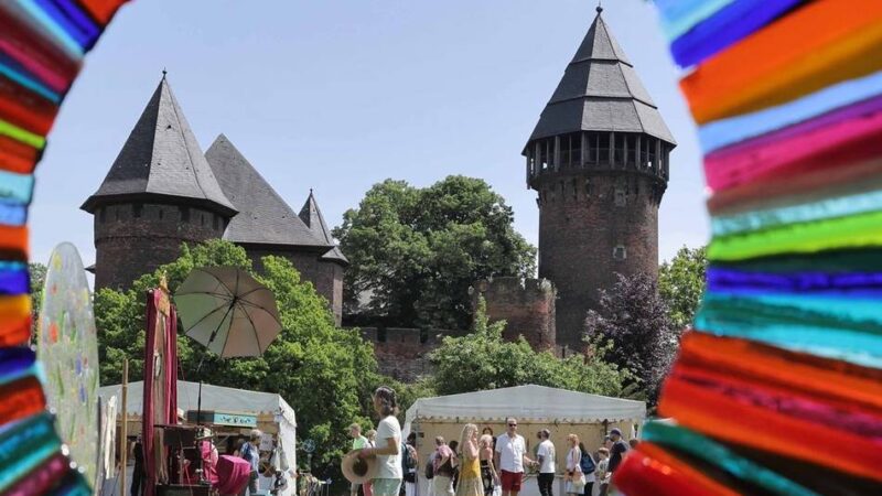 Flachsmarkt 2026 in Krefeld: Drachen, Ritter und altes Handwerk auf Burg Linn