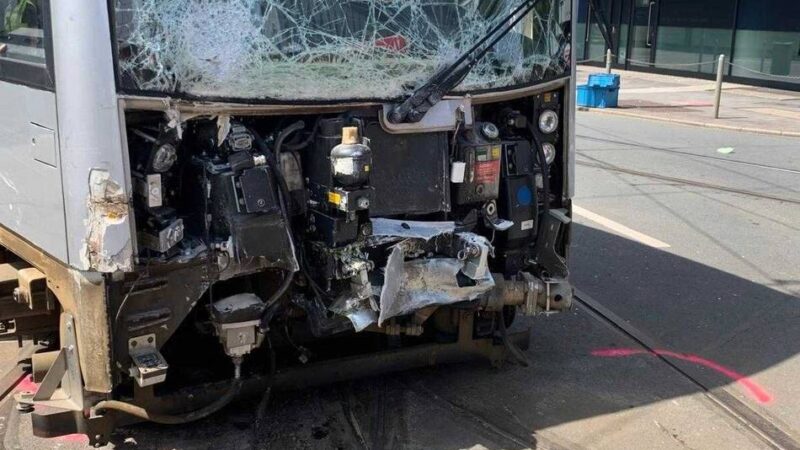 Verkehrsbetrieb in Düsseldorf: Schwere Unfälle in Serie – was ist bei der Rheinbahn los?