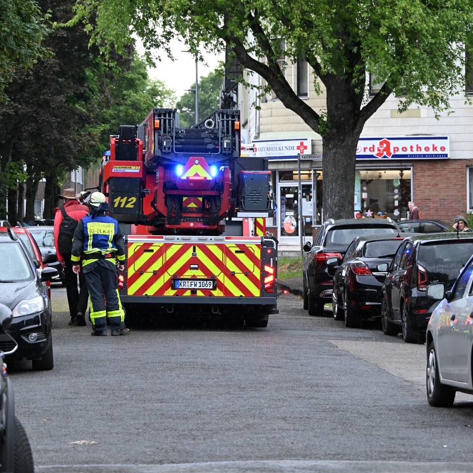 Feuerwehreinsatz in Krefeld: Wohnungsbrand in Uerdingen geht glimpflich aus