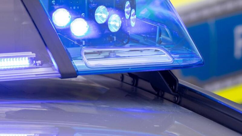 Tat in Remscheid: Messerattacke auf Geburtstagsfeier – 17-Jähriger festgenommen