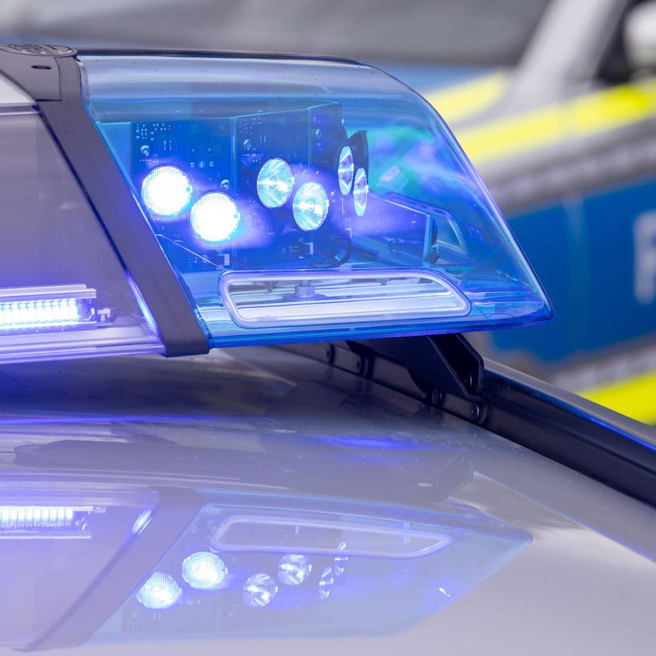 Tat in Remscheid: Messerattacke auf Geburtstagsfeier – 17-Jähriger festgenommen