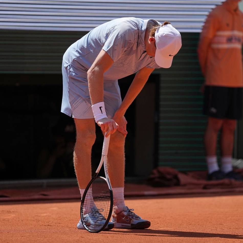 Topfavorit verliert in Paris: Der Körper streikt – dramatisches Sinner-Aus bei French Open