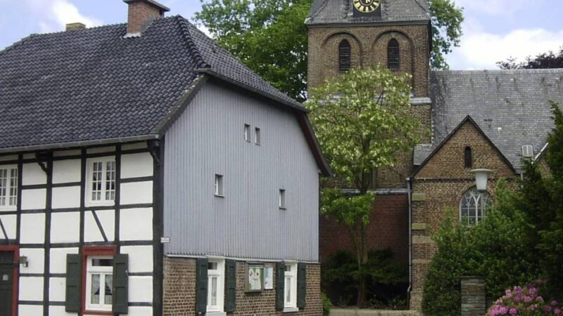 Zum ersten Mal „Sommerkirche“: Von Drachen, Dämonen und dunklen Mächten