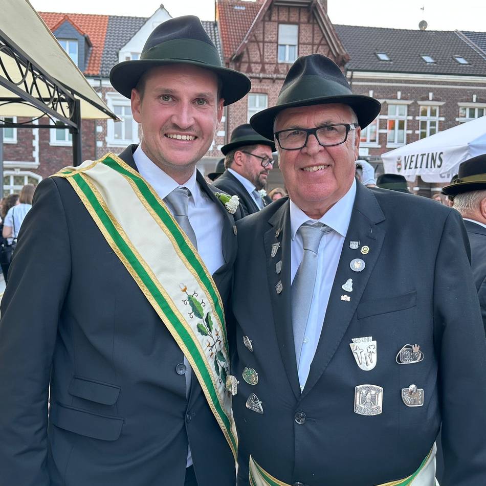 Schießen am Bürgerplatz in Kevelaer: Hermann Voß ist Festkönig der Bürger-Schützengesellschaft