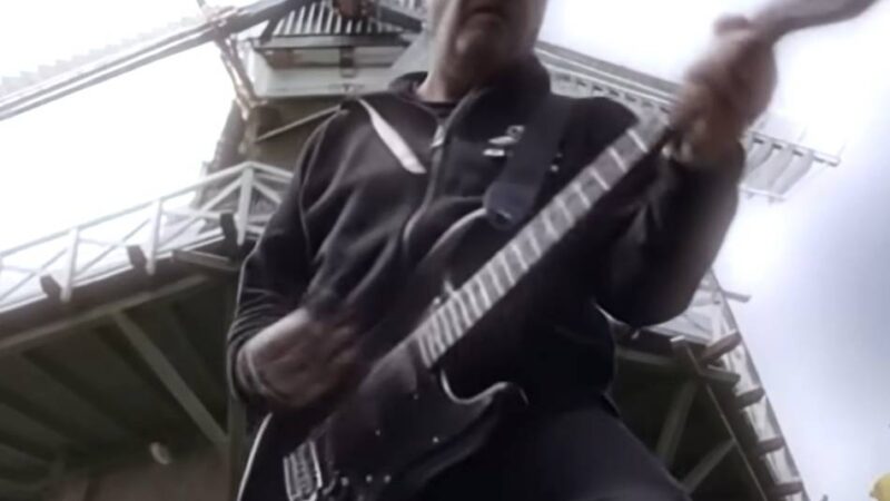 Lied über die Krimakrise : „Dödelhaie“ versenken Holland – Youtube-Video von Duisburger Punkband geht durch die Decke