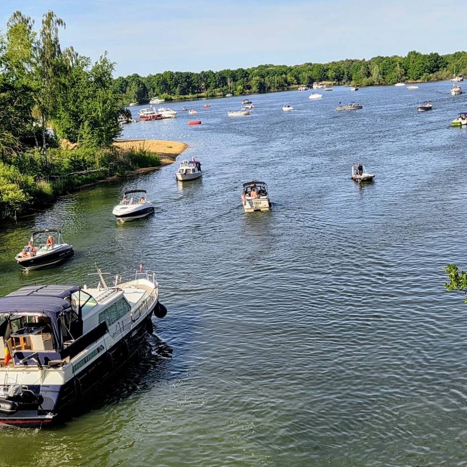Unglück im Leukermeer: Deutscher ertrinkt in niederländischem Badesee bei Goch