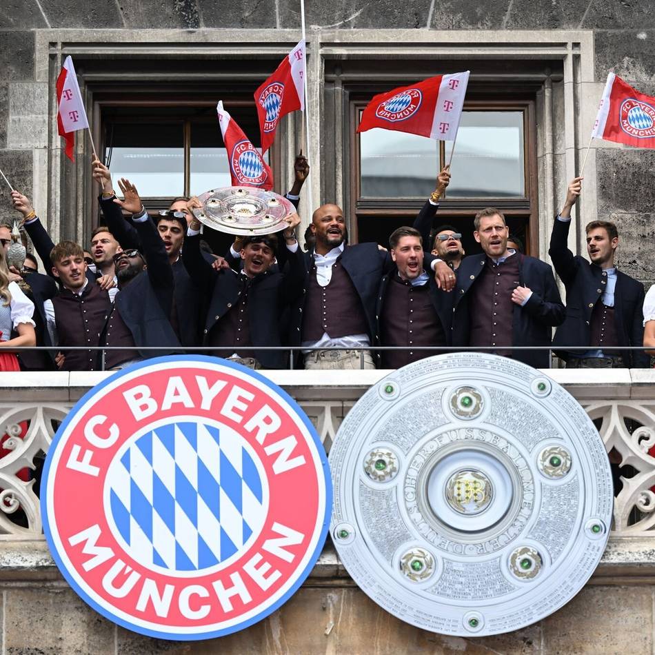 Die Aktion im Video: Großes Logo mit Bayern-Beleidigung bei Meisterfeier am Marienplatz