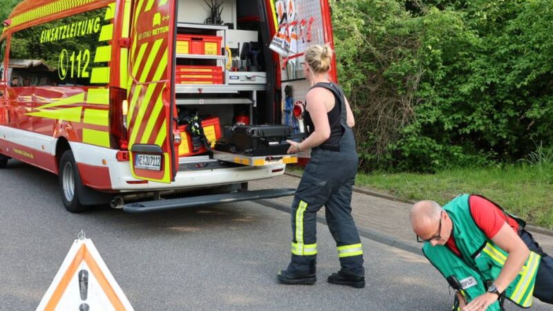 Hubschrauber über Jüchen: Vermisste mit Spürhund gesucht