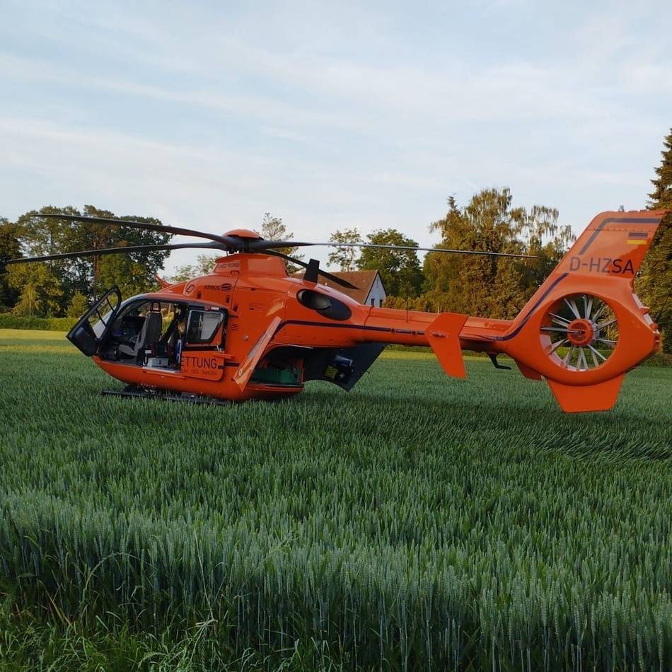 In Mönchengladbach-Venn: Warum ein Rettungshubschrauber im Feld gelandet ist