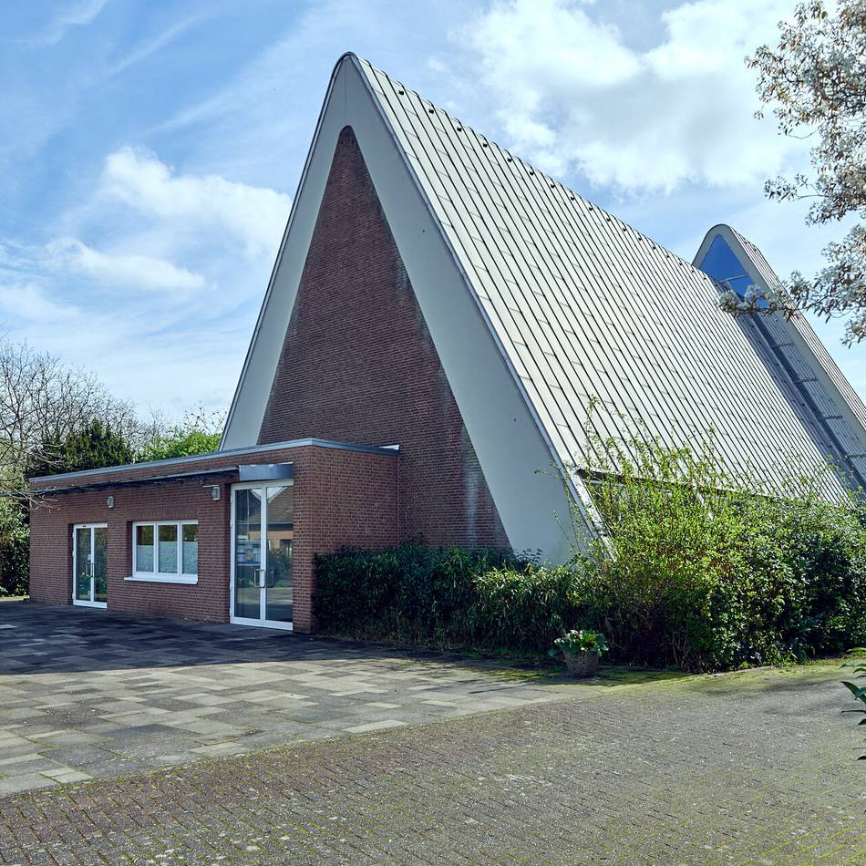 „Was das war, weiß heute keiner“: Nachkriegs-Mülldeponie unter der Lukaskirche – Kitaprojekt in Gefahr?