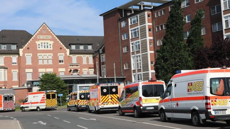 Krankenhaus in Moers evakuiert: Meldung um 0.27 Uhr – zwei Weltkriegsbomben erfolgreich gesprengt