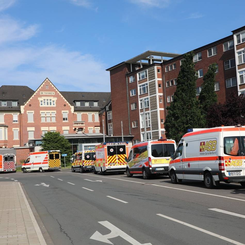 Krankenhaus in Moers evakuiert: Meldung um 0.27 Uhr – zwei Weltkriegsbomben erfolgreich gesprengt