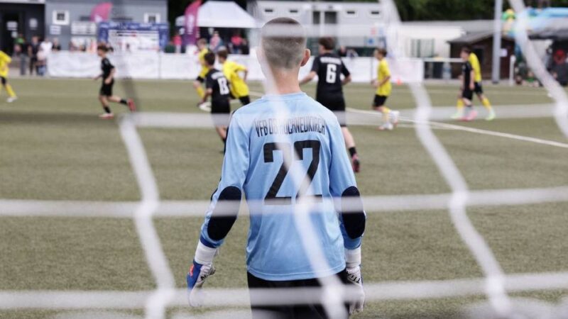 VfB 08 Hochneukirch lädt zum Yeti-Cup ein: Fußballbegeisterung für 1500 Kinder