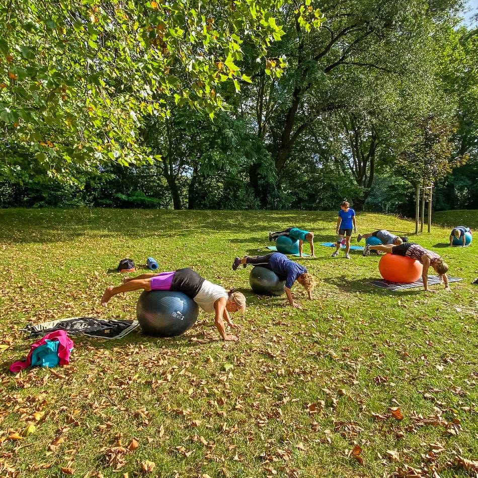 Sport in Langenfeld: Kostenlose Fitnesskurse starten wieder im Park