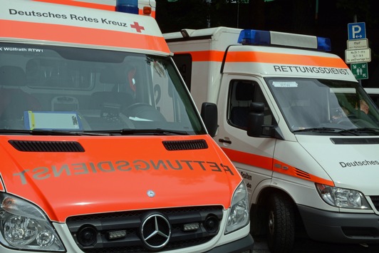 POL-ME: Zusammenstoß zwischen Auto- und Rennradfahrer: 72-Jähriger schwer verletzt – 2605005