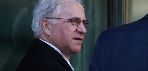 Donald Trump begnadigt Parteikollegen Stephen Buyer