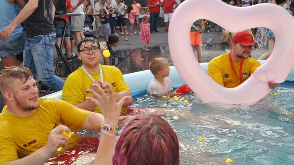 Tanzen, feiern, planschen: Die Vorfreude steigt auf Velberts „Kleines Dorffest“