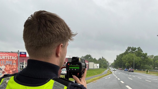 Mehr als doppelt so schnell durch 30er Zone: Bilanz einer Kontrolle in Velbert