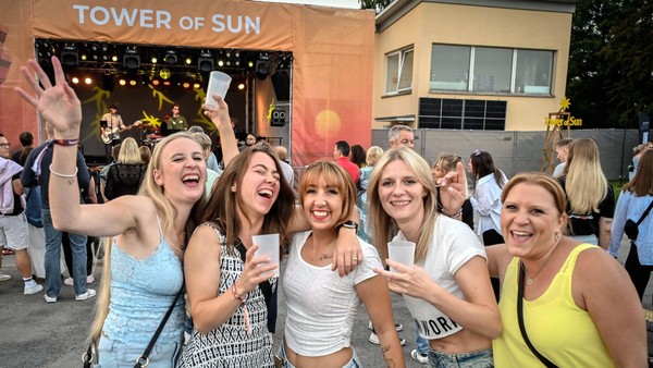 „Tower of Sun“-Festival 2026 in Heiligenhaus: Musik, Foodtrucks und Gemeinschaft