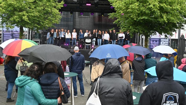 Stadtfest-Auftakt in Heiligenhaus: Mit diesem Schlagzeug-Act rechnete keiner