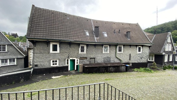 400 Jahre Geschichte: Altes Uhrmacher-Haus sucht neuen Besitzer