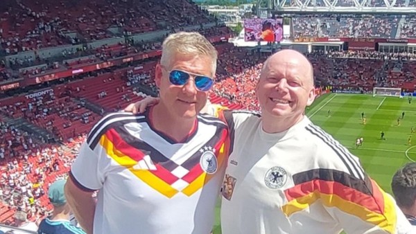 Heiligenhauser Fußball-Fan Benji ist zum 15. Mal live bei einer EM oder WM dabei