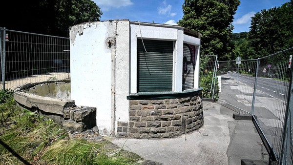 Neues Dach, alter Charme: Schloss-Kiosk wird Eingang zu Velberts „Erlebniszentrum“