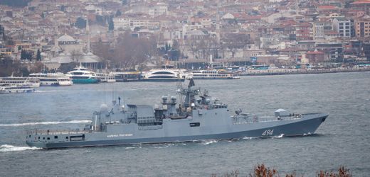 Russisches Kriegsschiff setzt Warnschüsse im Ärmelkanal ab
