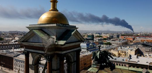 Moskau gibt Kraftstoff-Probleme infolge ukrainischer Angriffe zu