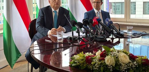 Viktor Orbán in Brüssel: Als eine Journalistin ihn mit »Herr Premierminister« anspricht, verzieht er keine Miene