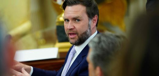 JD Vance relativiert Watergate und warnt vor »Deep State«