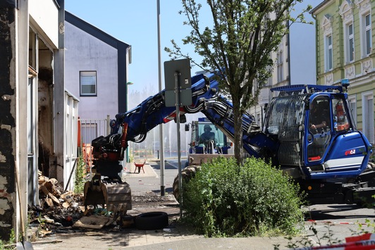 FW-Velbert: Umfangreicher Gefahrguteinsatz in Velbert-Mitte erfolgreich abgeschlossen