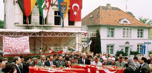 Brandanschlag in Solingen 1993: Verurteilter beantragt nach 33 Jahren Wiederaufnahme