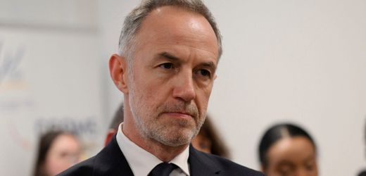 Frankreich: Missbrauch an Schulen – Paris suspendiert 132 Betreuer