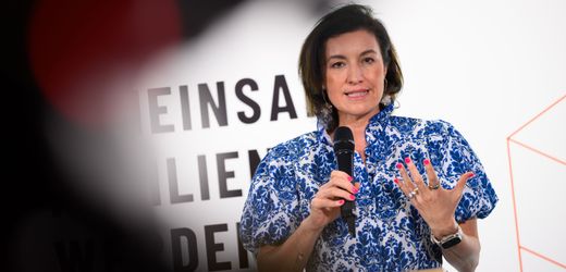 Dorothee Bär: Raumfahrtministerin würde gern selbst ins All fliegen