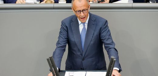 Rente: Friedrich Merz verteidigt Reformvorschläge im Bundestag und spricht von einem »großen Schritt« für die Altersversorgung