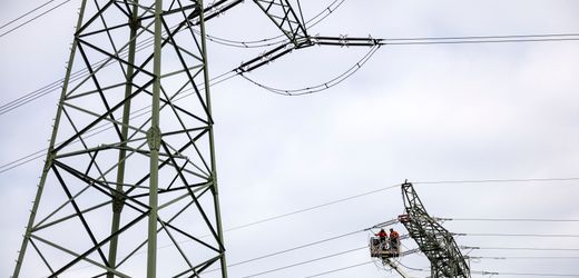 Stromnetzbetreiber kassieren ab – obwohl der Netzausbau hakt