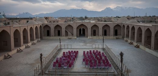 Iran: Gericht verurteilt Sängerin wegen Konzertstream zu Peitschenhieben